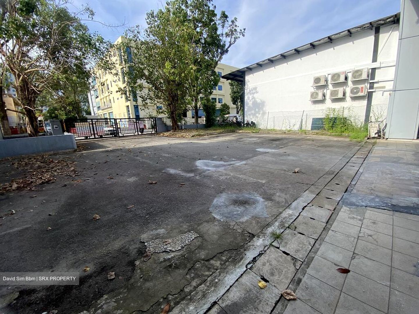 Woodlands Avenue 9 (D25), Factory #499154291